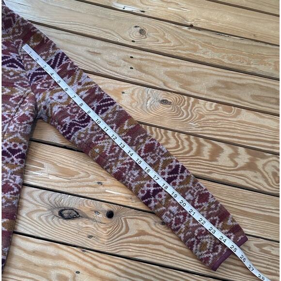 Sherpa Aztec Lumbini Fleece Pullover Size Medium Women’s Maroon 1/4 Snap - Picture 6 of 7